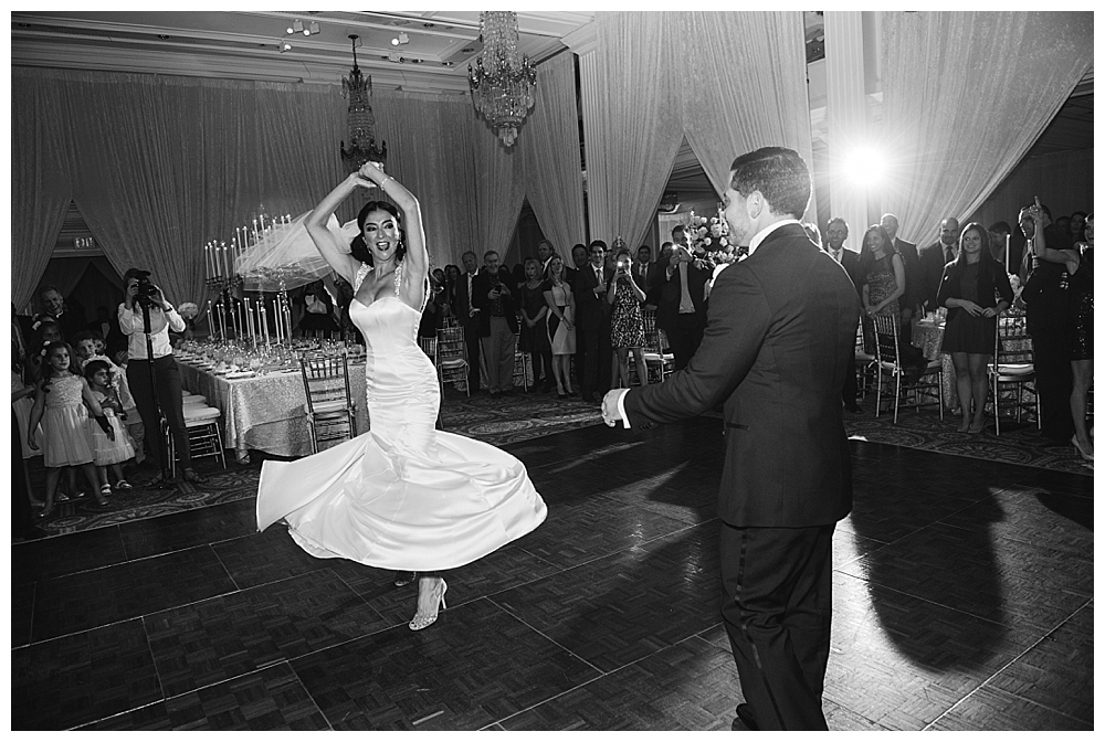 bride groom first dance