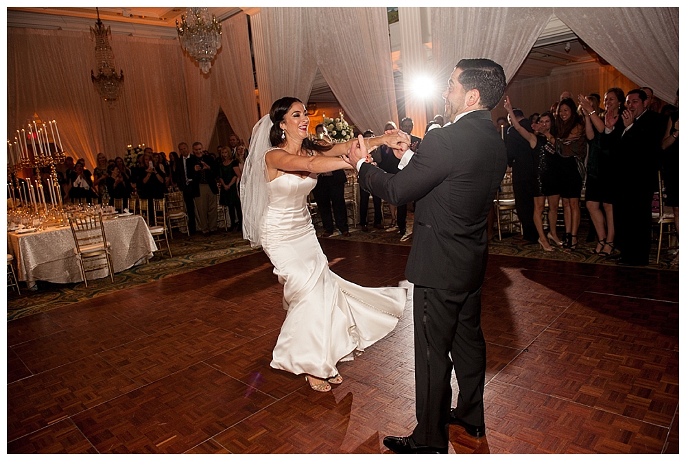 bride groom first dance