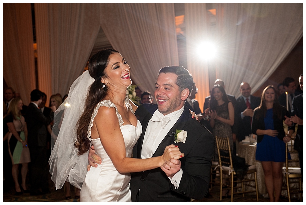 bride groom first dance