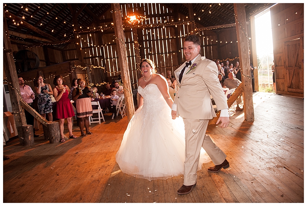 cloverdale barn wedding winchester va