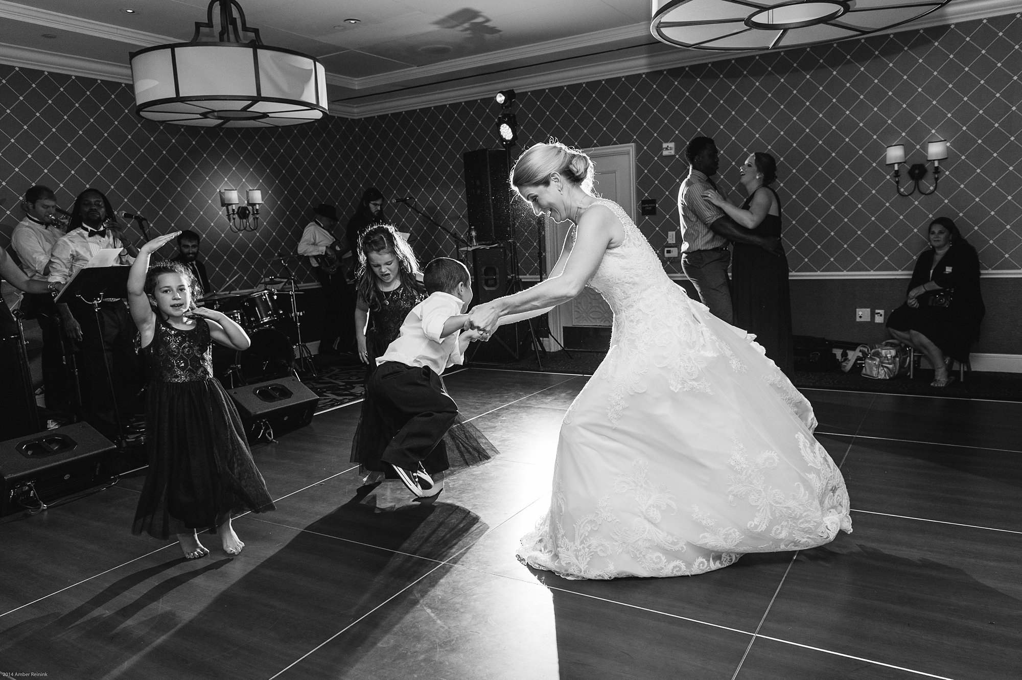 alexandrian hotel wedding pictures dancing
