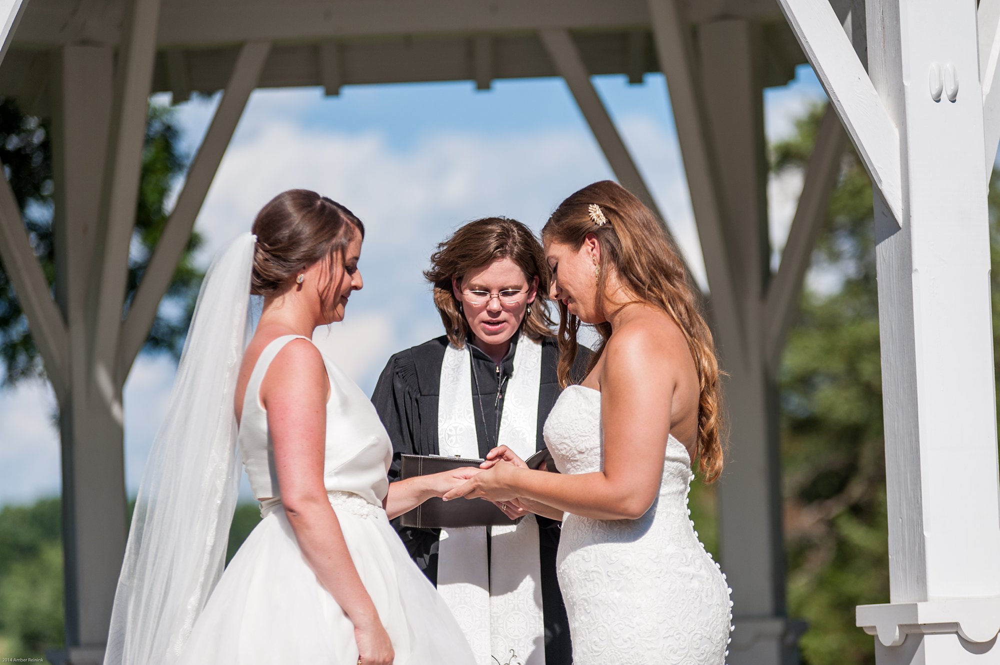 two brides fauquier springs country club wedding amber kay photography