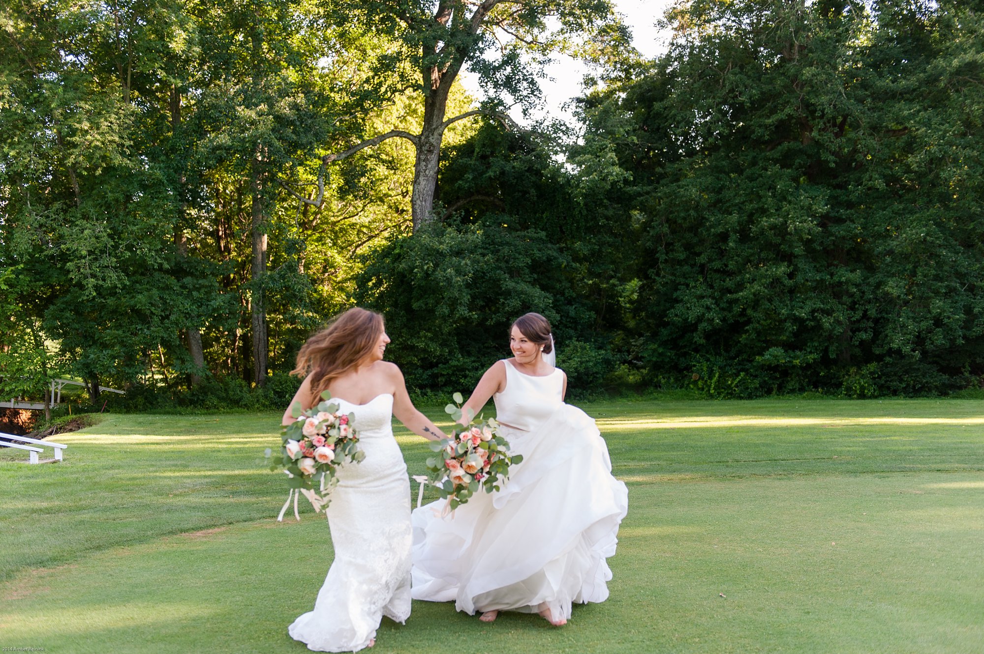 two brides fauquier springs country club wedding Warrenton Virginia amber kay photography